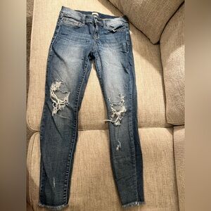 size 7 Sneakpeek low rise skinny jeans